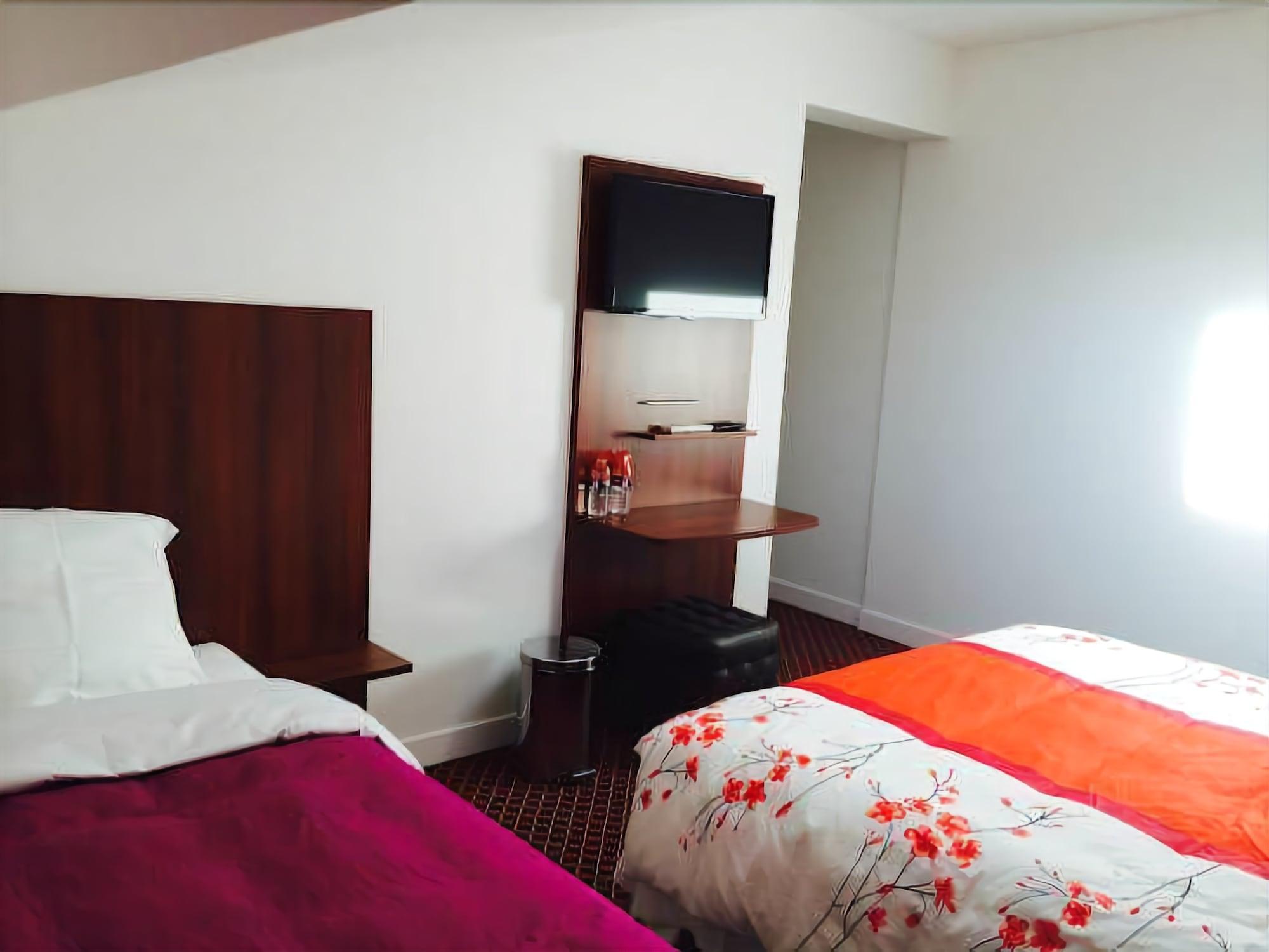 Hotel Rythme แซ็ง-กลู ภายนอก รูปภาพ