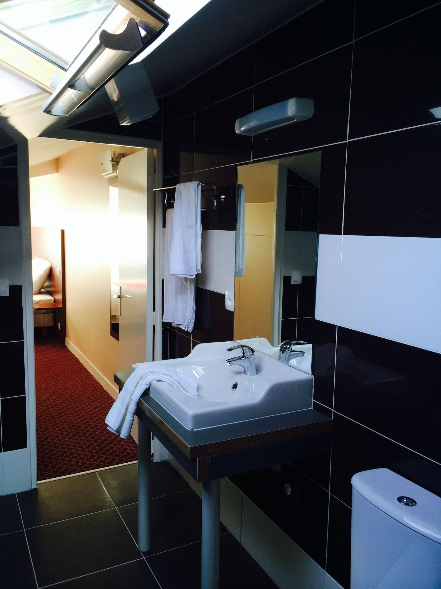 Hotel Rythme แซ็ง-กลู ภายนอก รูปภาพ